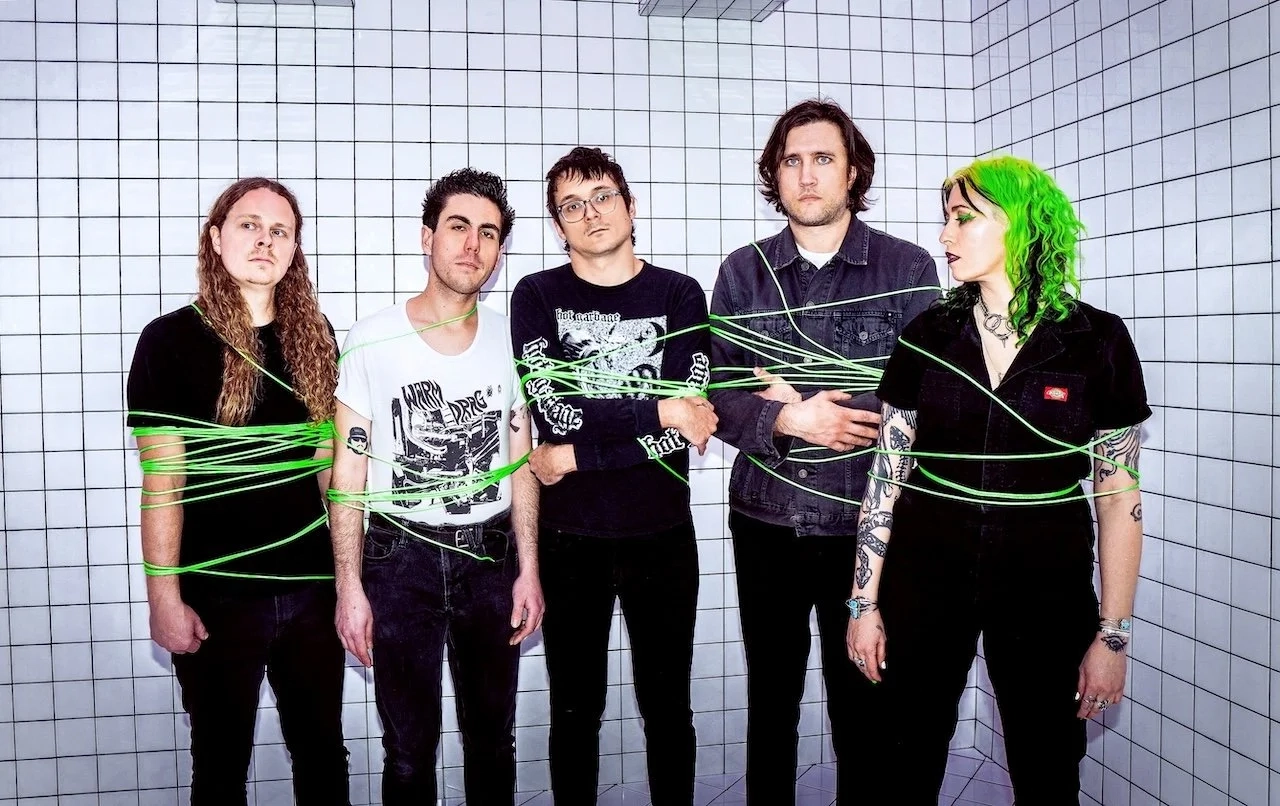 Frankie and the Witch Fingers